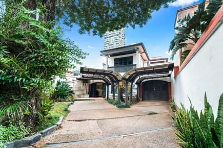 Casa-Venta-Dr. Luis Fernando Migone, Manorá, Asunción