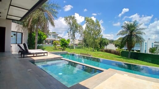 A LA VENTA Preciosa Casa En Aqua Village!