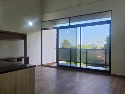 EN VENTA, DEPARTAMENTO EN LAMBARÉ 