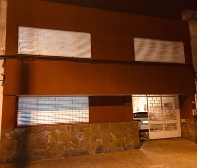 Amplia Casa De 4 Dormitorios