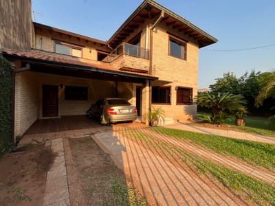 Vendo Hermosa Casa de 2 plantas en el Barrio San Jose _ San Lorenzo
