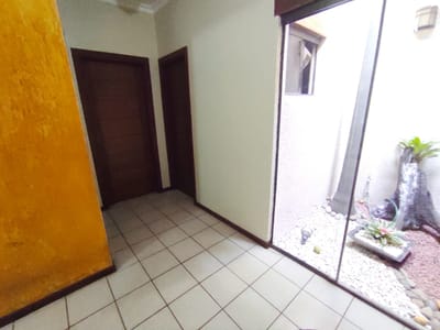 VENTA DE CASA SOBRE AV PIRAI 5TO Y TO ANILLO