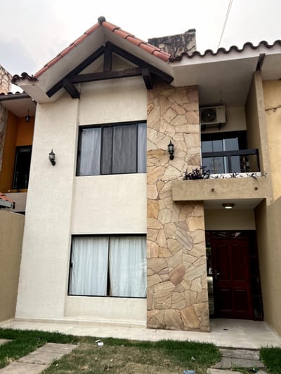 Casa en alquiler, av. Beni entre 4to y 5to anillo