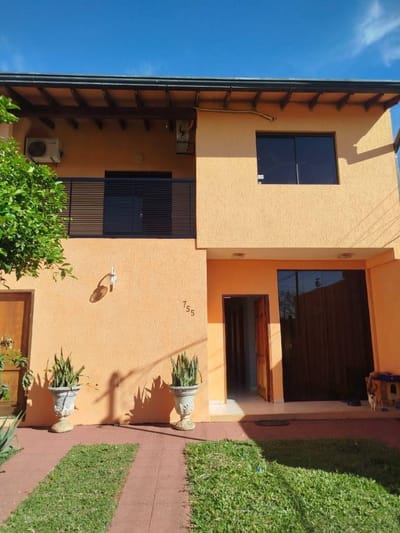 ALQUILO DUPLEX EN SAN LORENZO-  Curiel