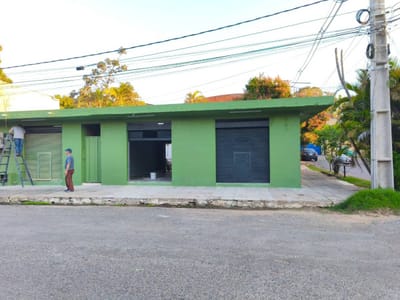 SALONES COMERCIALES EN ESQUINA – FERNANDO DE LA MORA ZONA NORTE