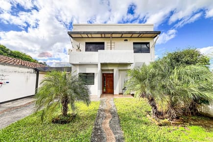 Casa en Mariano Roque Alonso
