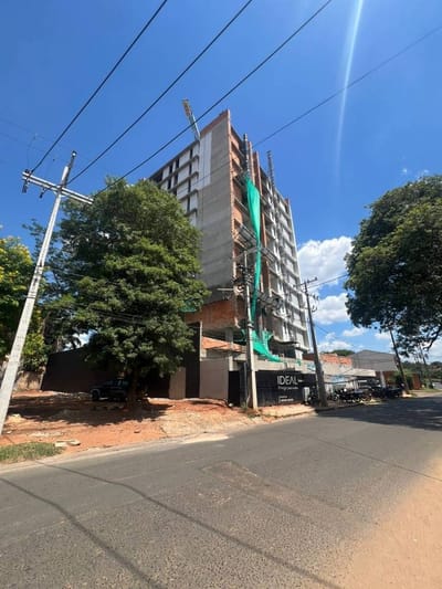 Terreno de 381 m² en Fernando de la Mora