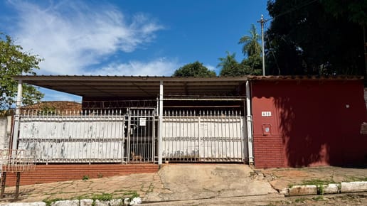 VENDO CASA EN LAMBARÉ BARRIO SAN VICENTE S.C