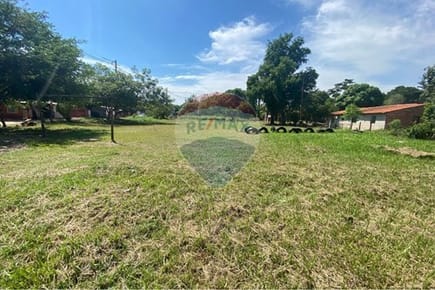 VENTA DE AMPLIO TERRENO EN LA CIUDAD DE MARIANO ROQUE ALONSO