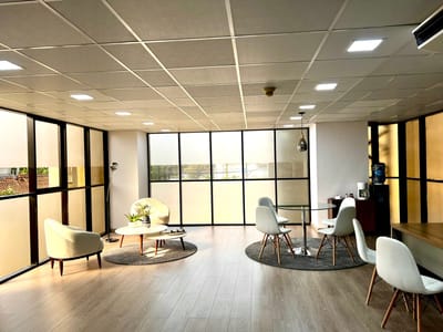 COMPRA TU OFICINA EN PLENO CENTRO DE LA CIUDAD - TORRE CAINCO