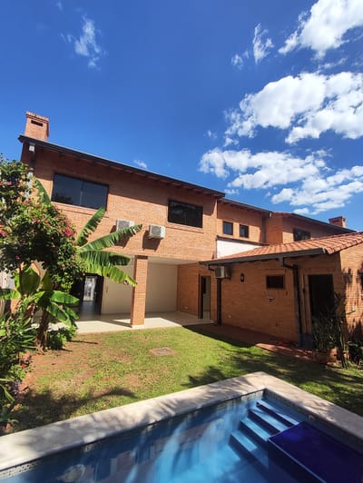 DÚPLEX CON PISCINA EN ALQUILER – BARRIO MCAL. ESTIGARRIBIA