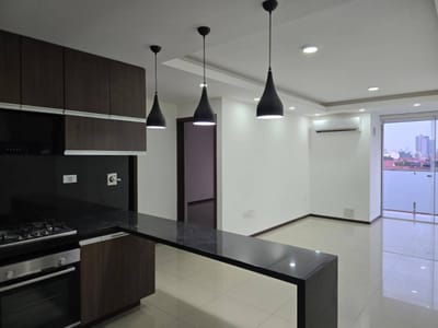 DEPARTAMENTO EN VENTA DE 2 DORMITORIOS + PARQUEO Y BAULERA