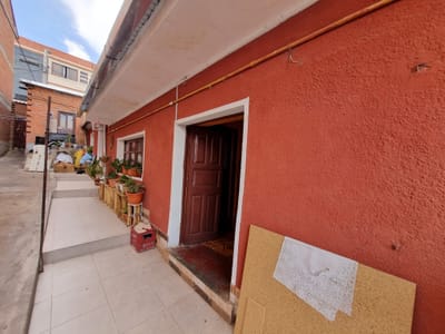 Casa en venta a precio de lote - Mercado Campesino