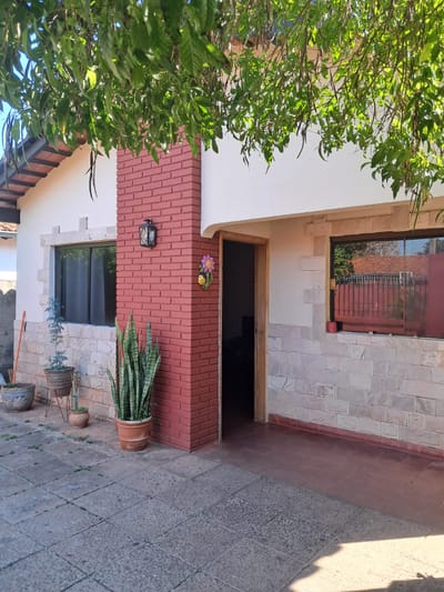 CASA EN VENTA- SAN LORENZO