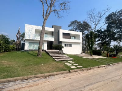 MODERNA CASA EN ALQUILER