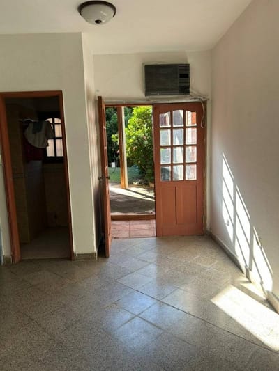 ALQUILO AMPLIA CASA EN LAMBARE 