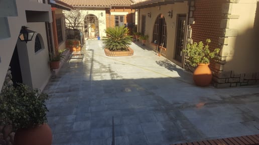 CASA EN VENTA CON AMPLIO FRENTE