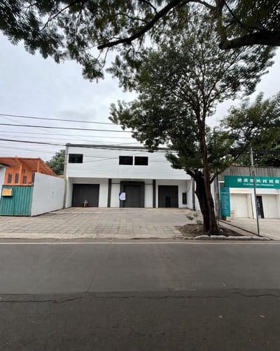 EN VENTA PROPIEDAD, IDEAL PARA LOCAL COMERCIAL - PASOS DEL PODER JUDICIAL