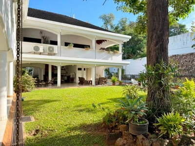 CASA EN ESQUINA BARRIO SAN CRISTOBAL
