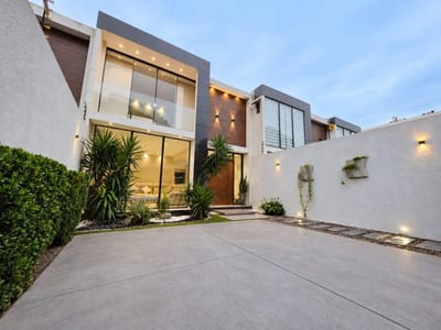 CASA EN VENTA, 8VO ANILLO BANZER