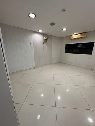 ALQUILO SALON COMERCIAL EN LAMBARE