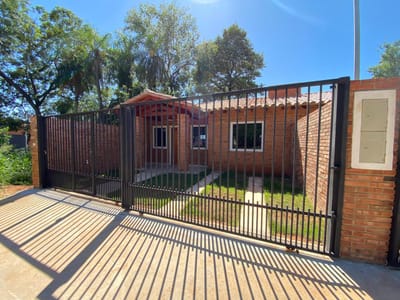 VENDO HERMOSA CASA EN ÑEMBY 