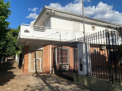 VENDO PROPIEDAD EN ESQUINA ESTRATÉGICA SOBRE AVDA. MEDICOS DEL CHACO