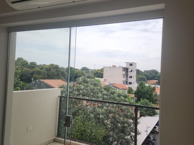 VENDO DEPARTAMENTO 2 DORMITORIOS SOBRE AV. DEFENSORES DEL CHACO!!