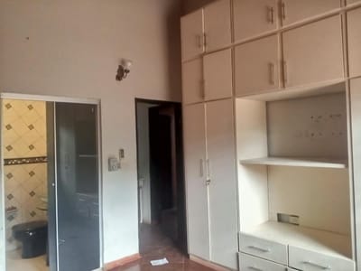 ALQUILO AMLIA Y HERMOSA CASA EN CAPIATA!