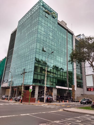 ALQUILER EDIFICIO COORPORATIVO IMPLEMENTADO MIRAFLORES LIMA PERU