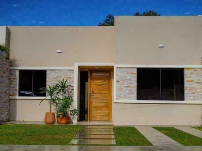 VENDO CASAS A ESTRENAR EN CAPIATA, BO KENEDY. CERCANIA HOSPITAL DE ACOSTAÑU