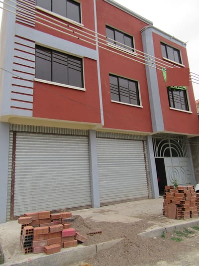 BONITA CASA EN VENTA PROXIMO AV. VILLAZON KM8