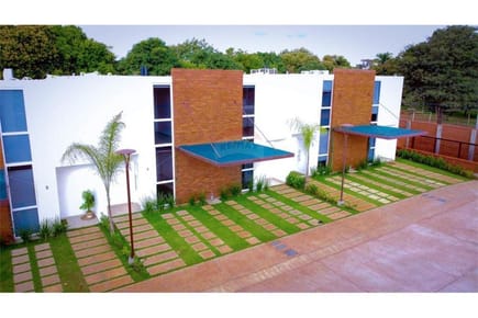 VENDO DUPLEX EN BO CERRADO Z/ ALTO PINAR- LUQUE
