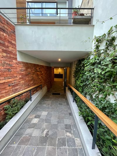 DUPLEX DE ESTRENO FRENTE A PARQUE