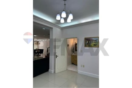 LUJOSA CASA AMOBLADA EN VENTA BARRIO CARMELITAS, ASUNCIÓN 