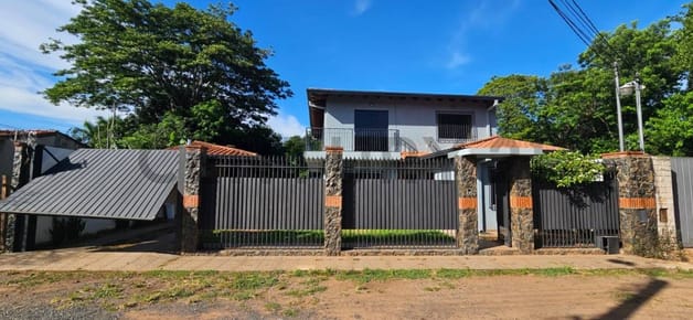 Venta de Casa Dúplex en Villa Elisa, Central