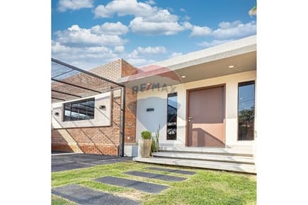 En Venta Casa En San Bernardino Sobre La Avenida Ciervo Cuà