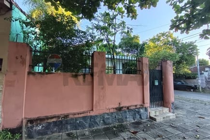 EN VENTA CASA EN ESQUINA ASUNCION BARRIO TACUMBU