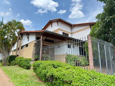 VENDO CASA EN ZONA RECOLETA