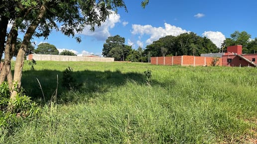 VENDO TERRENO EN CAPIATA BARRIO NARANJATY