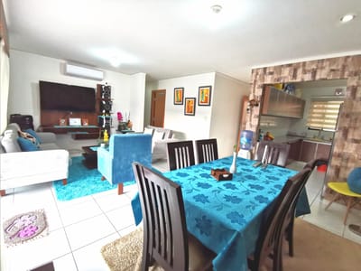 EN RIVIERA II - CASA CON PASILLO 3 DORM