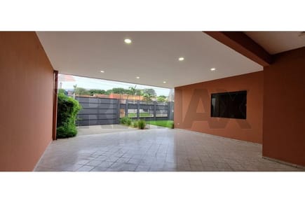 VENDO CASA MODERNA EN FERNANDO ZONA SUR