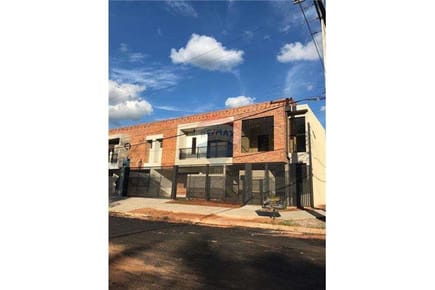 ALQUILO DUPLEX CON PISCINA EN LUQUE VILLA ADELA