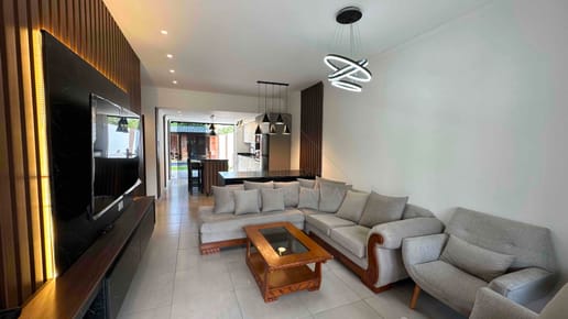 Vendo casa en urbanización sol de verano