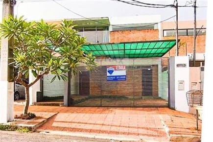 ALQUILO AMPLIO DUPLEX EN LAMBARÉ