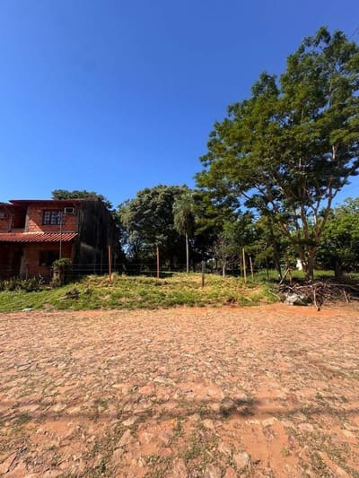 VENDO TERRENO EN LAMBARÉ – BARRIO APUA I 