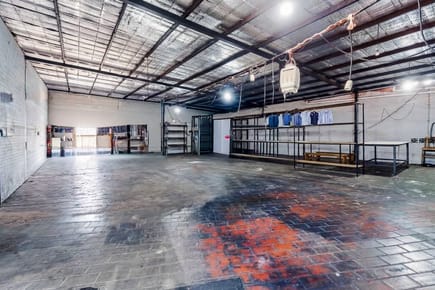 GRAN PROPIEDAD COMERCIAL EN VENTA SOBRE MADAME LYNCH Y AVIADORES DEL CHACO