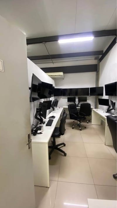 Alquilo salon comercial 