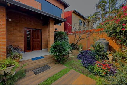 CASA EN VILLA ADELA LUQUE -