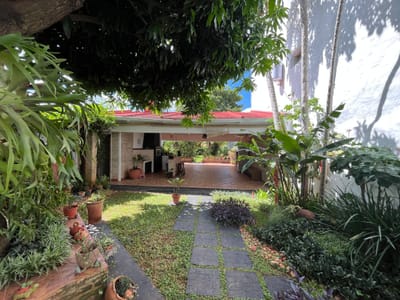 Vendo casa 1552 m2 Vista Alegre 5 habitqaciones